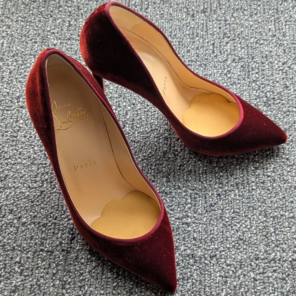 Christian Louboutin Velvet Pigalle Follies 100 (IT 35)